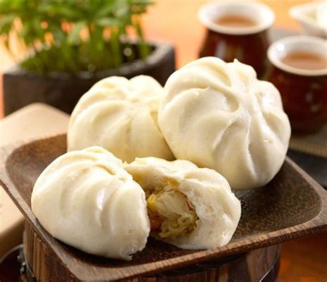  Steamed Mutton Buns - Can You Resist These Savory Pillows Stuffed with Tender Lamb?